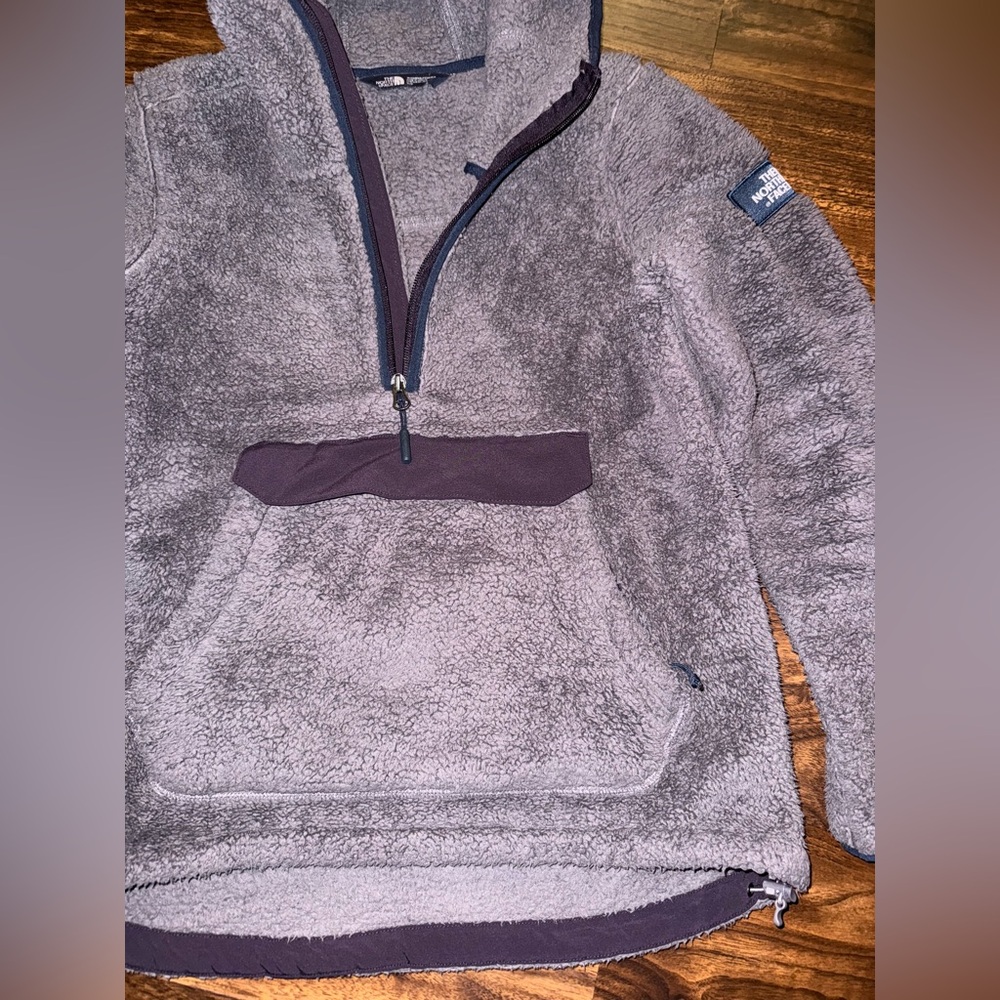 The North Face Purple Fleece Hoodie - Picture 3 of 6